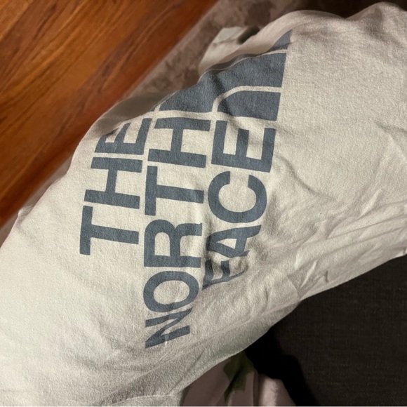Women’s North Face Tee- S - Picture 3 of 3